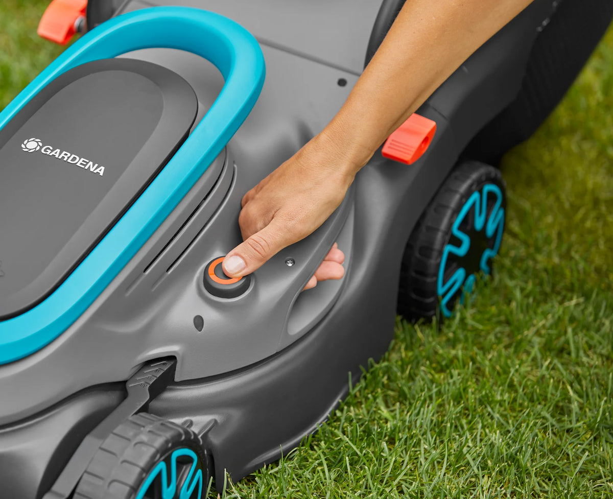 Gardena PowerMax 32/18V P4A akkumulátoros fűnyíró - akkumulátorral