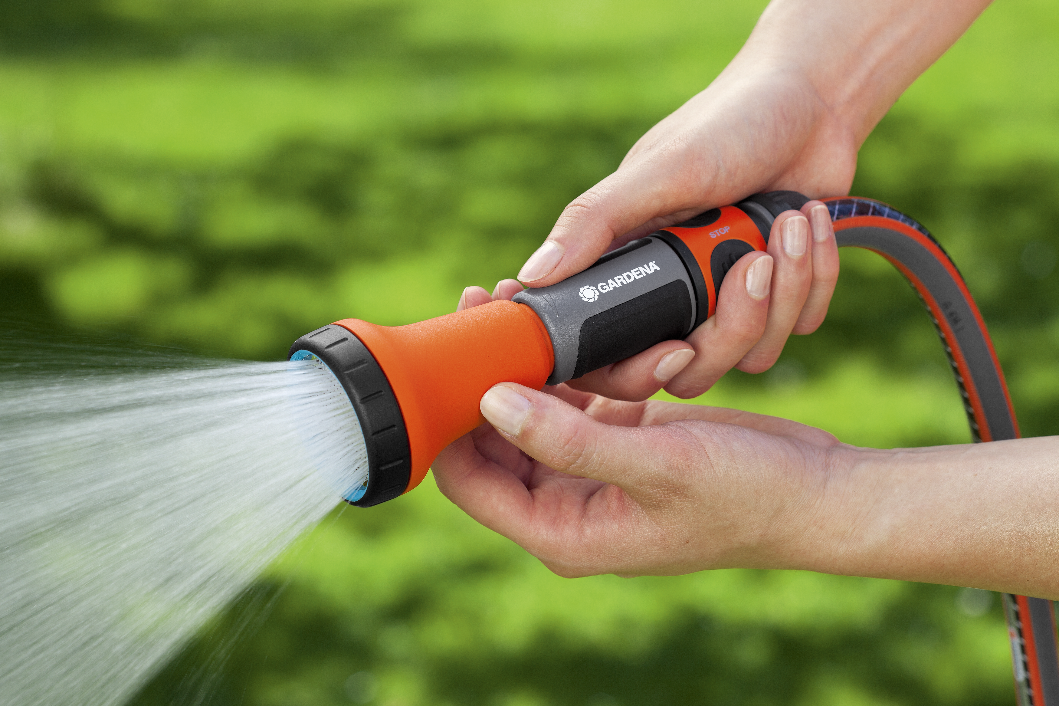 GARDENA water sprayer, gentle watering of potted plants and areas
