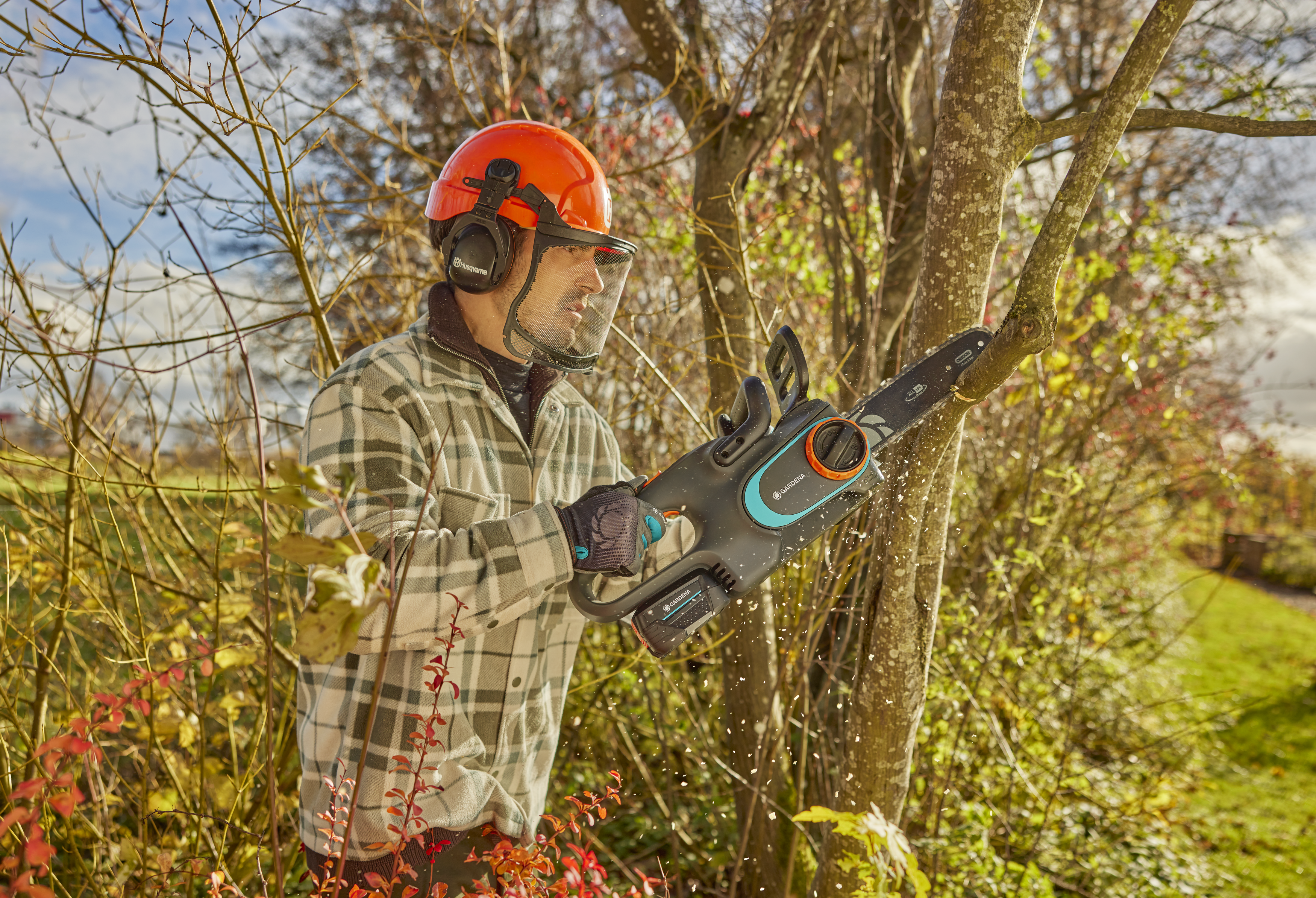 PowerSaw Akkumulátoros láncfűrész 
250/18V akkumulátor nélkül P4A