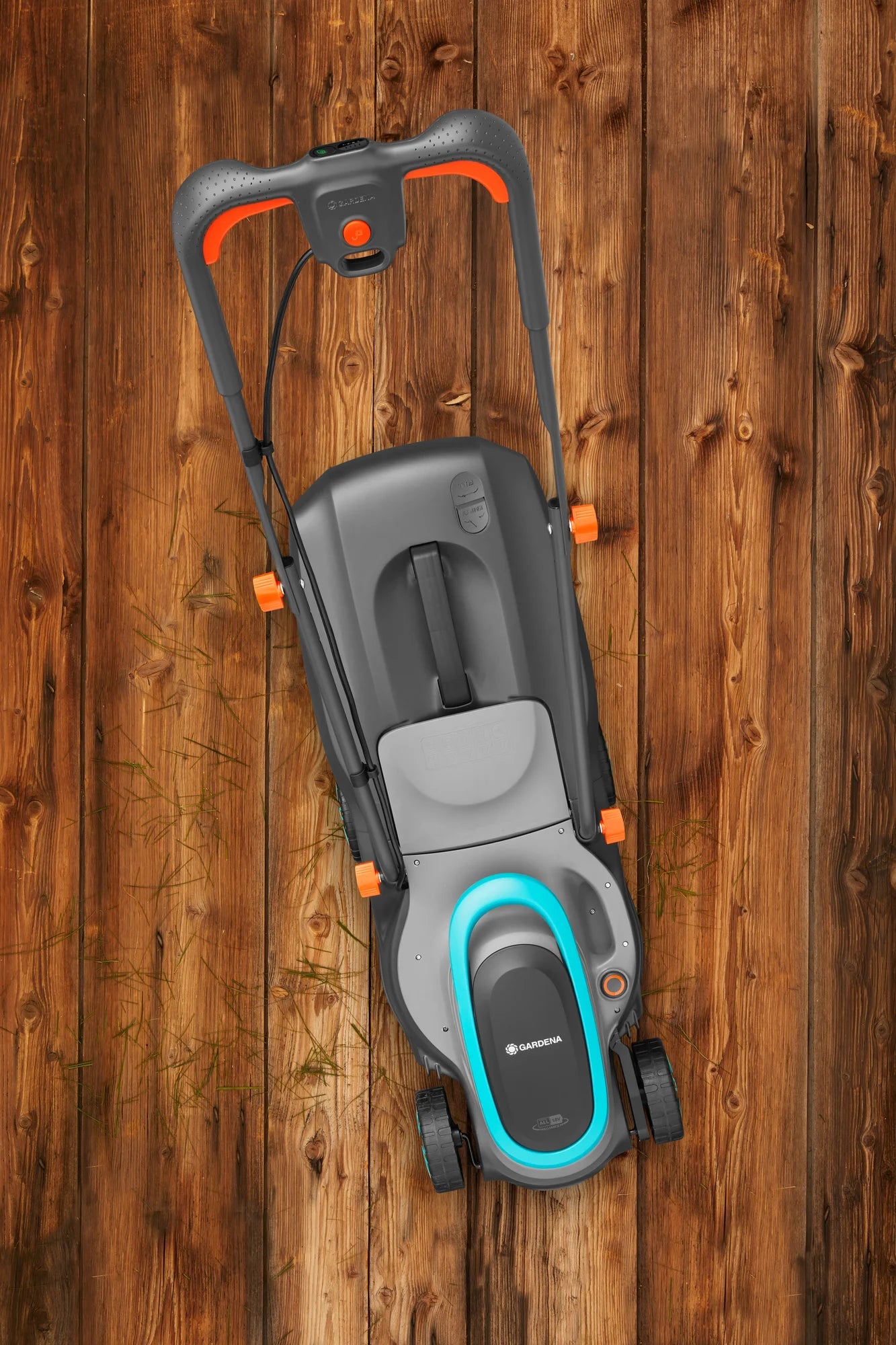 Gardena PowerMax 32/18V P4A akkumulátoros fűnyíró - akkumulátorral