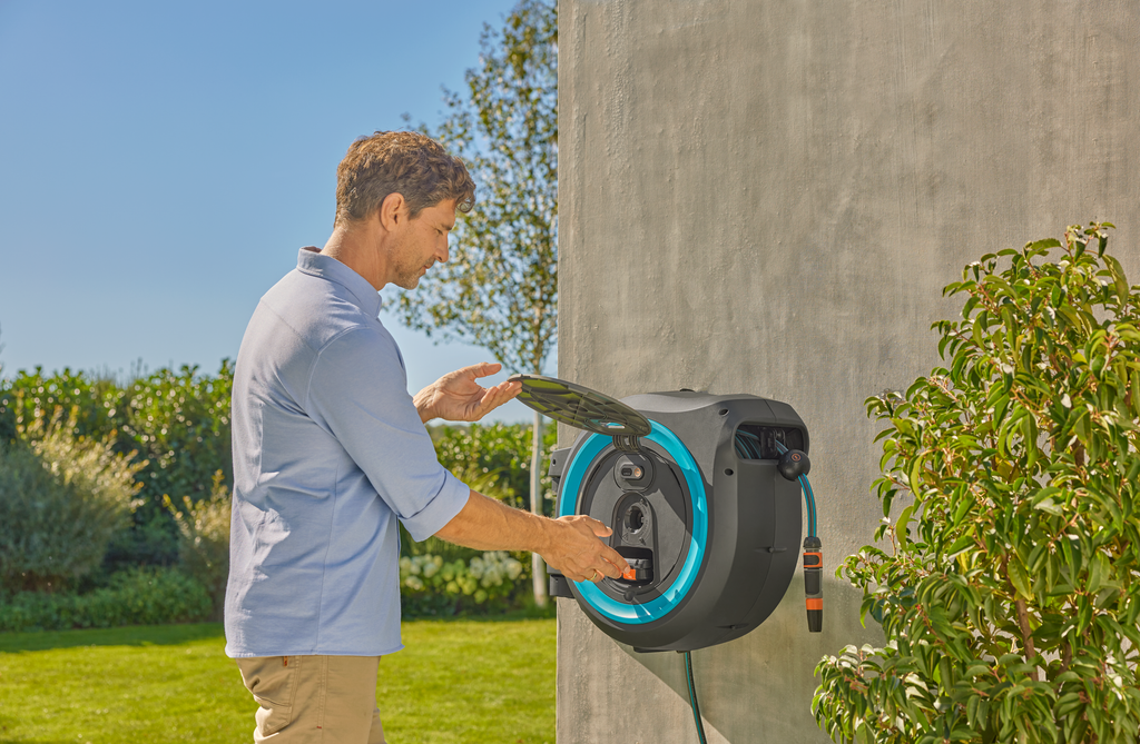 Battery-powered wall-mounted hose box PowerRoll XL solo, 35 m hose, turquoise