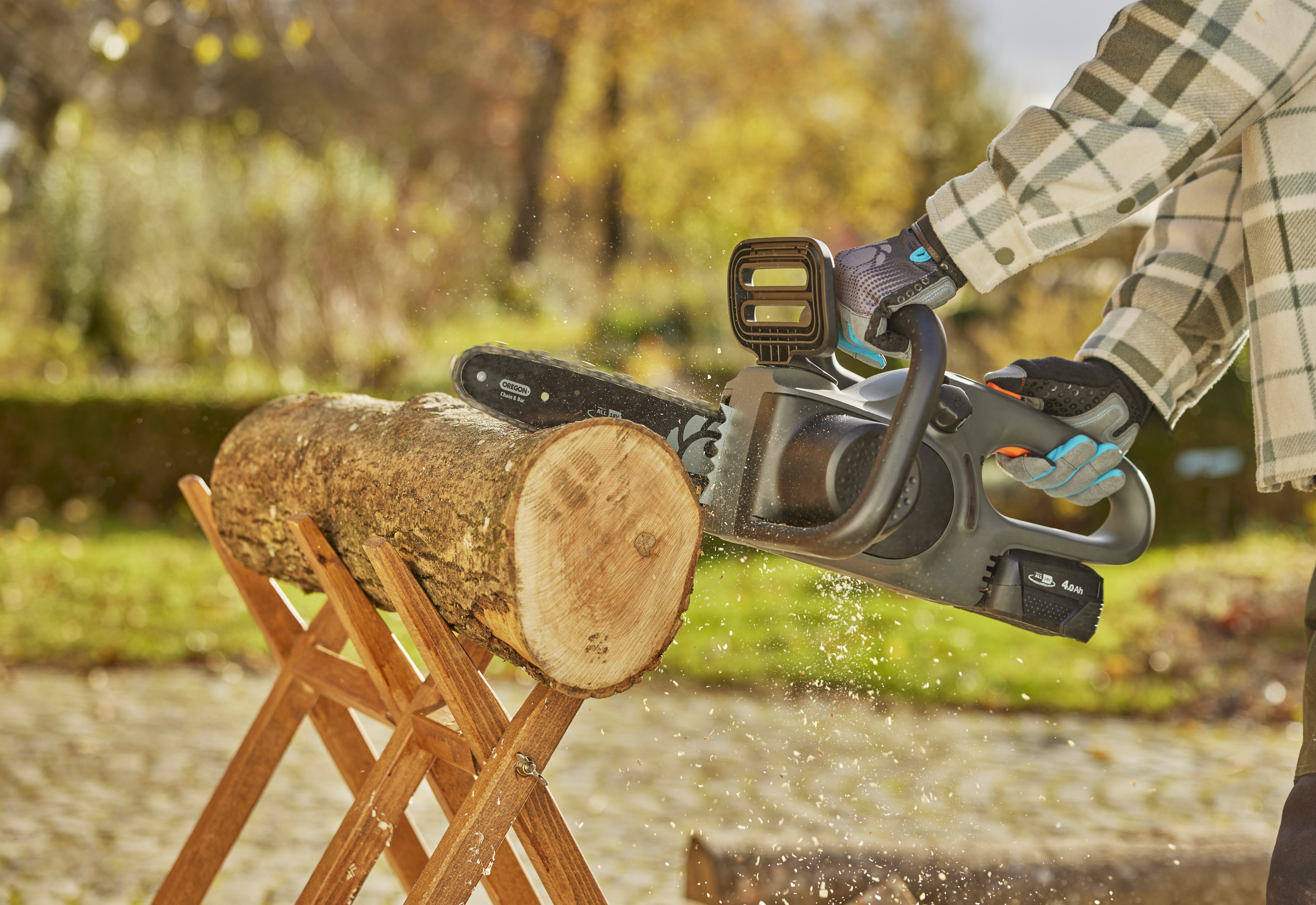PowerSaw Akkumulátoros láncfűrész 
250/18V akkumulátorral (4,0 Ah) P4A