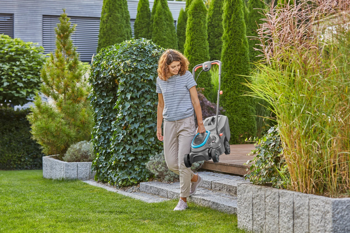 Gardena PowerMax 32/18V P4A akkumulátoros fűnyíró - akkumulátor nélkül
