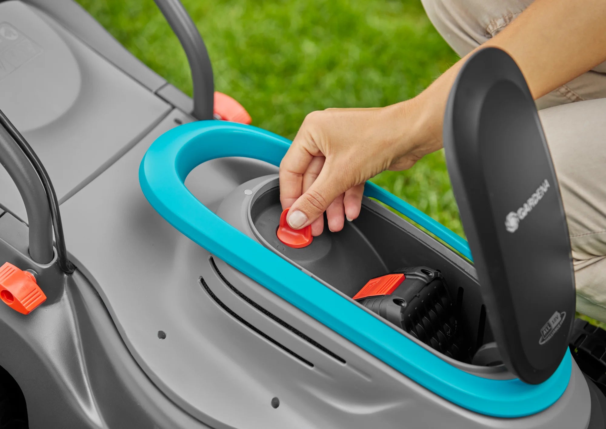 Gardena PowerMax 32/18V P4A akkumulátoros fűnyíró - akkumulátor nélkül