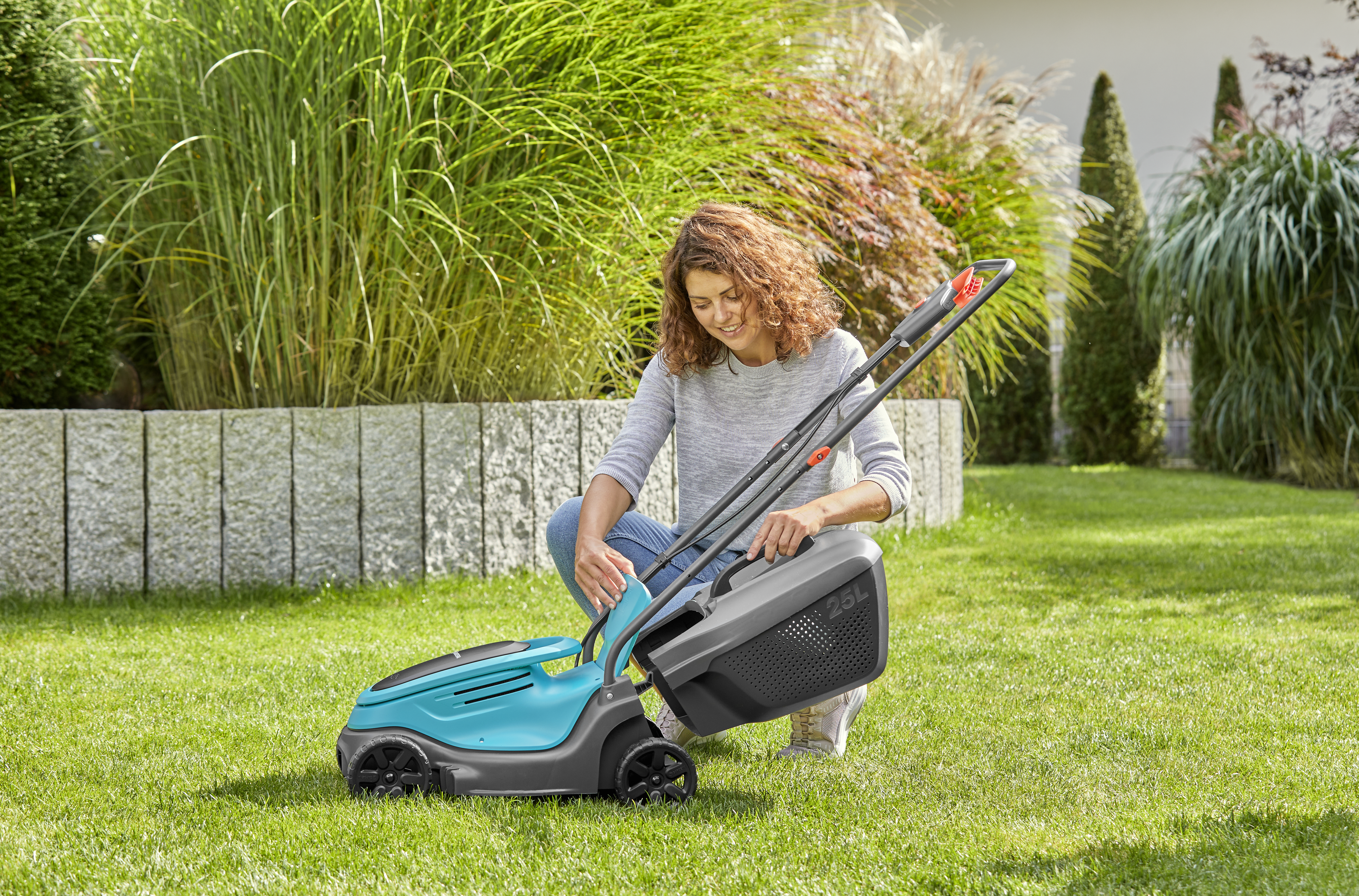 PowerMax 30/18V P4A Akkumulátoros 
fűnyíró akkumulátorral
